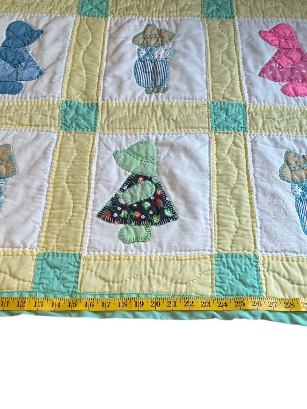 Vintage Handmade Sunbonnet Sue Quilt Blanket 55x39 Cottagecore - Picture 6 of 14